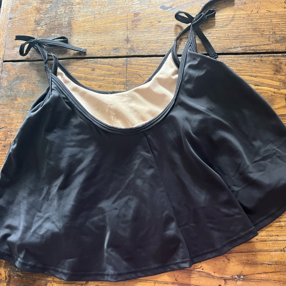 Kortni Jeane Swing Top - Picture 3 of 4